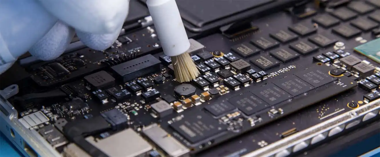 Чистка Apple MacBook от пыли в Челябинске | Замена термопасты